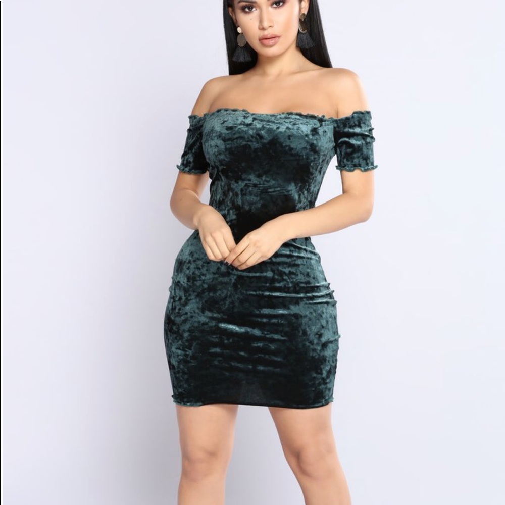 Fashion Nova Elody Velvet Dress- Hunter Green